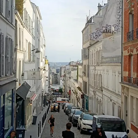 Apartment Montmartre Paris
